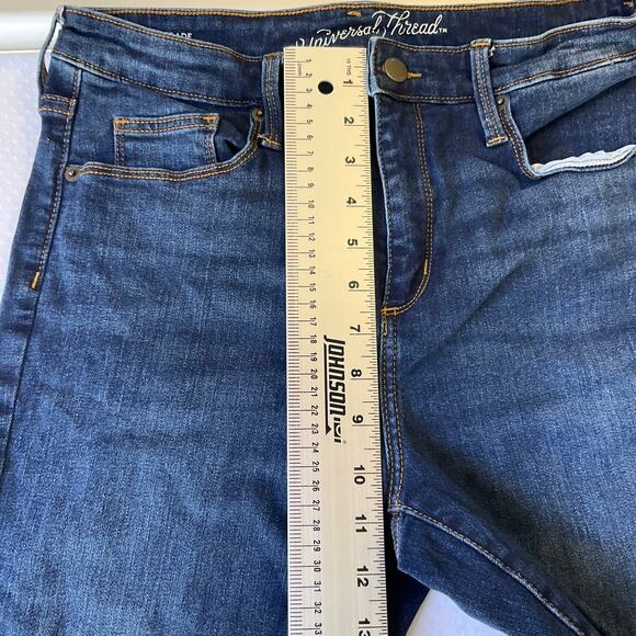 Universal Thread Women Skinny Jeans size 10 / 30R Blue Mid Rise Boot Cut - Picture 6 of 10